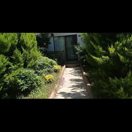 Bozburun & Restaurant בית הארחה